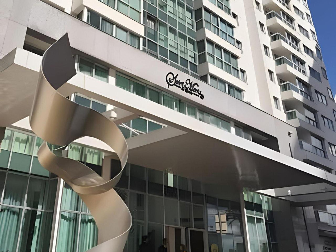 Hplus Hotelaria LTDA