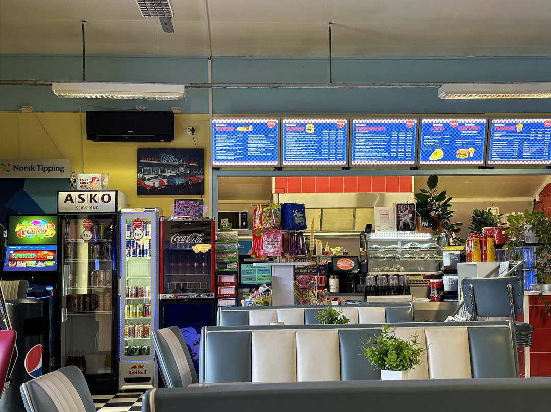 Bromles kiosk & grill/diner
