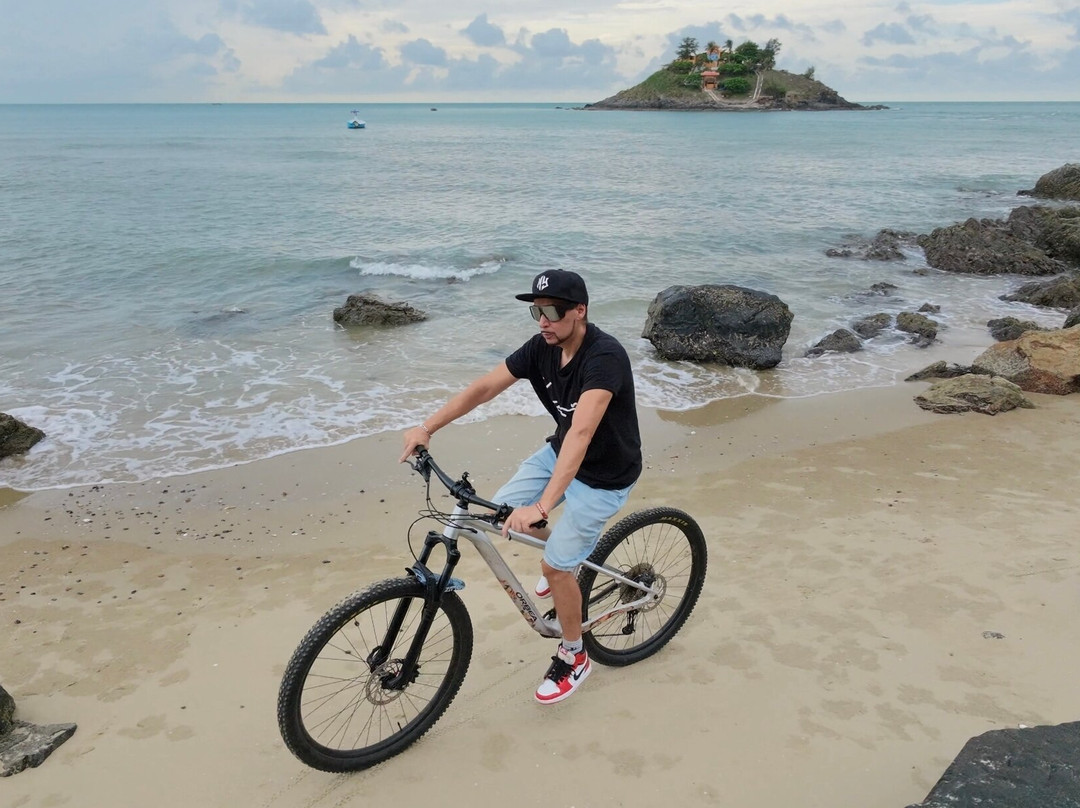 Back Beach-头顿必去景点