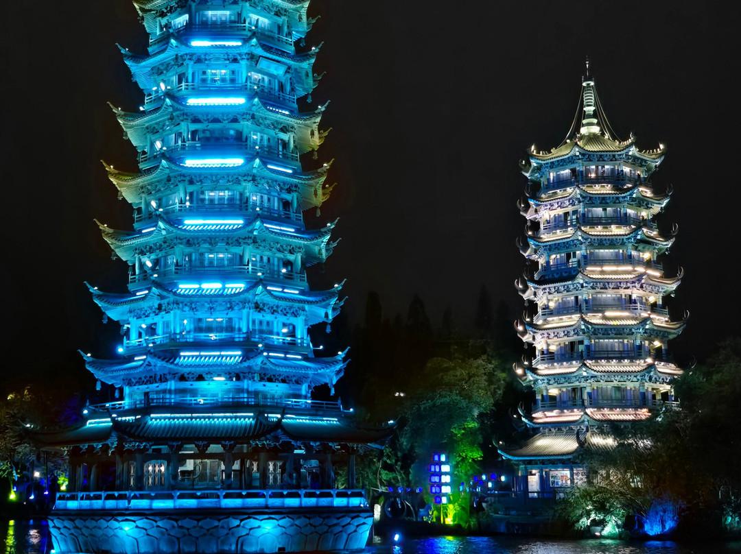 日月塔-桂林市必去景点