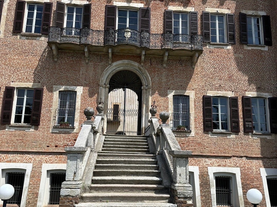 Castello Di Chignolo Po-Chignolo Po必去景点