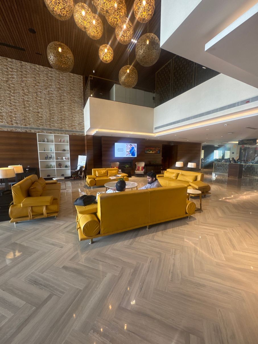 丽笙丽怡酒店-芝拉库尔-旅行者