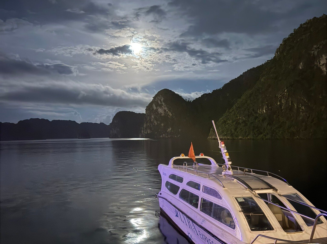 Halong Capella Cruise-海防必去景点