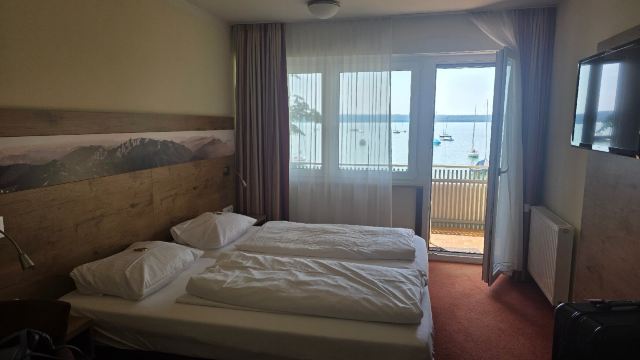 西濱客房-旅行者