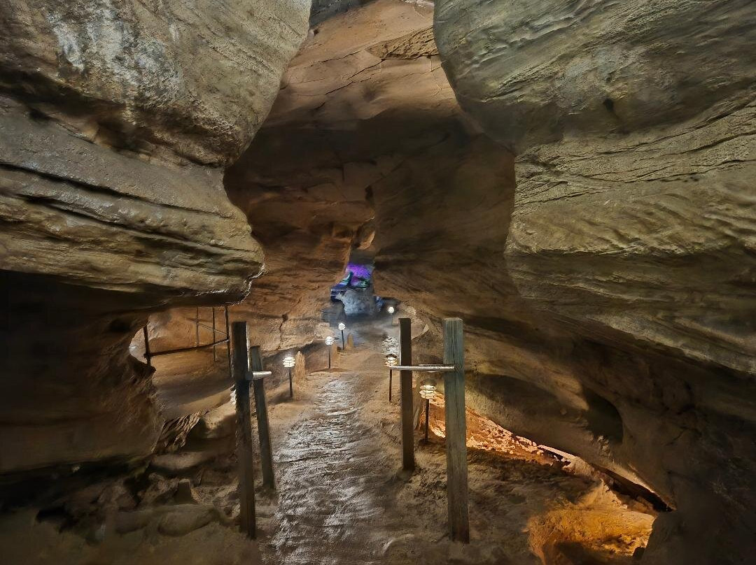 Laurel Caverns-法明顿必去景点