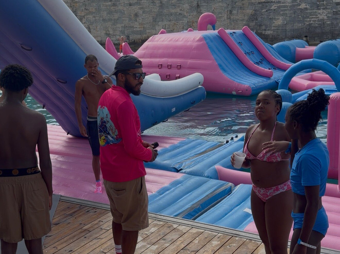 Longtail Floating Fun Park-Ireland Island必去景点