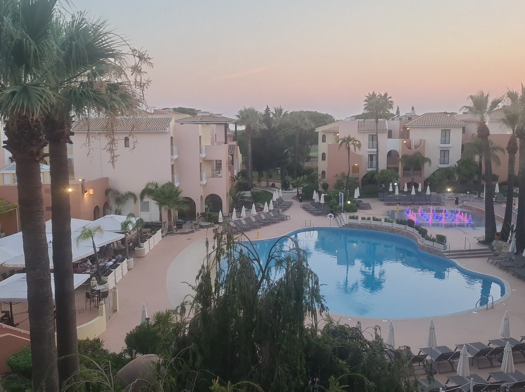 Spacious 4 Bedroom Villa, Private Pool, Free Air Conditioning and Wifi主图