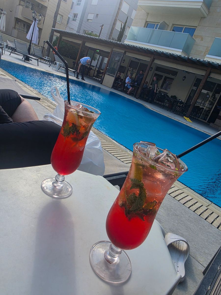卡派塔纽斯利马索尔酒店-旅行者