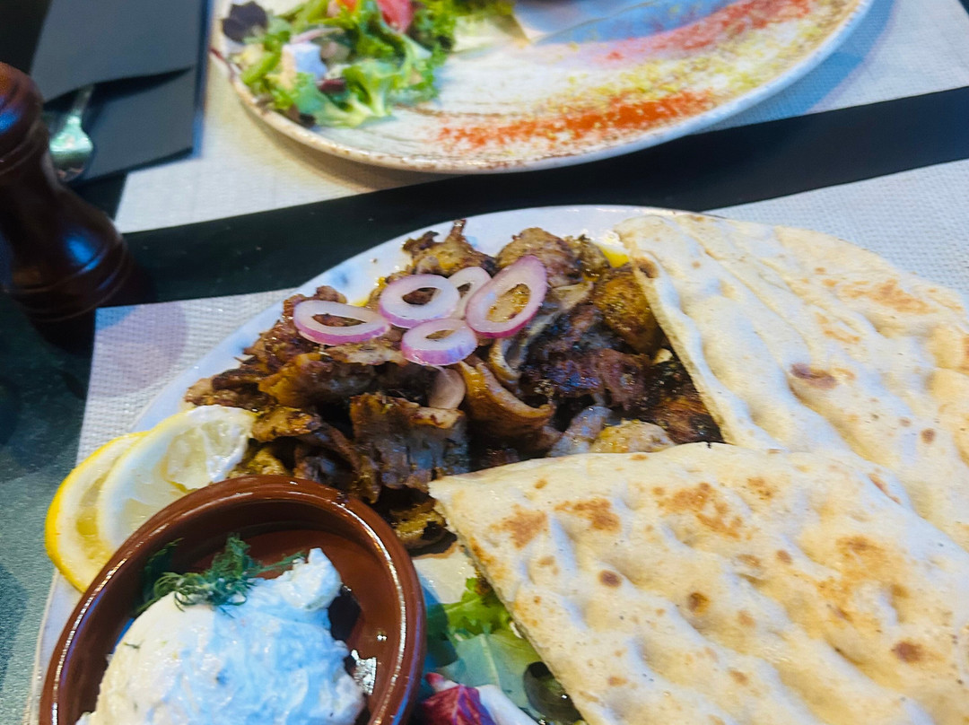 Yasam Greek Bar & Restaurante