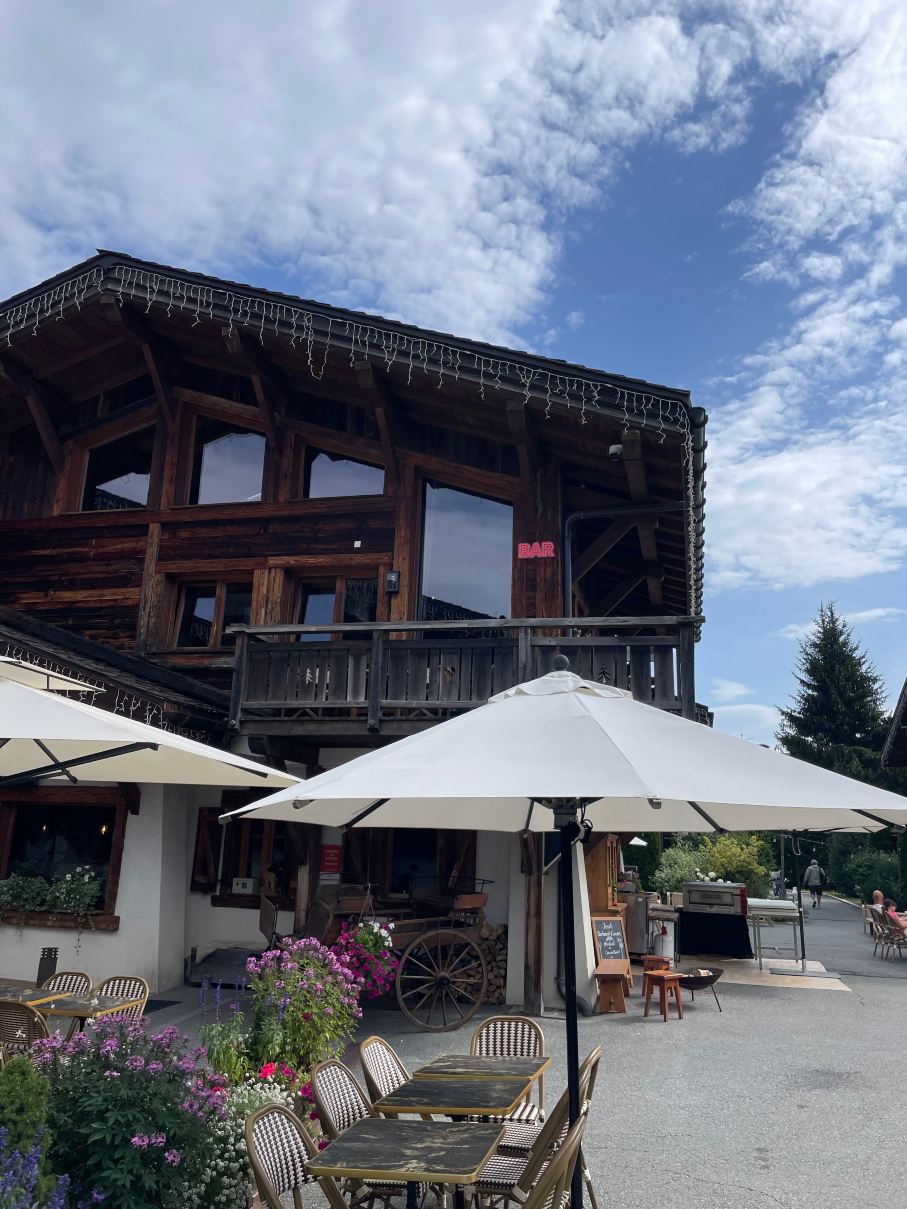 洛奇布兰切酒店-旅行者