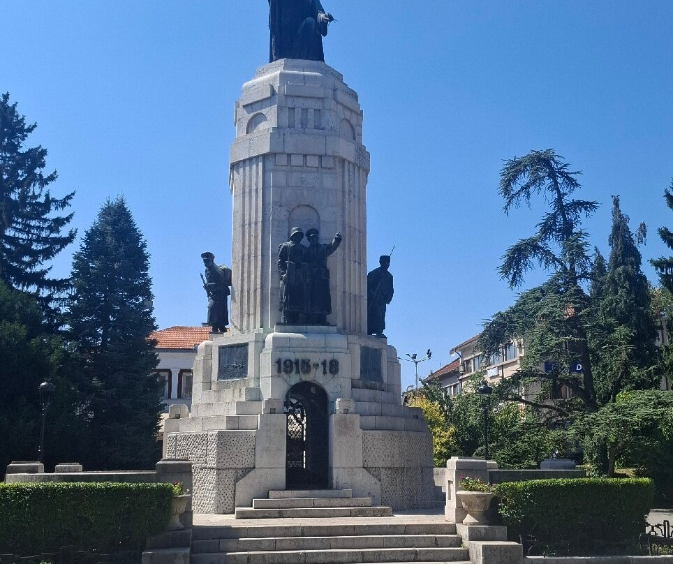 Monument of Mother Bulgaria-大特尔诺沃必去景点
