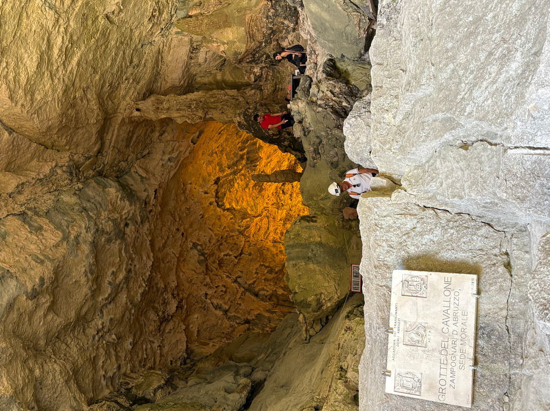 Grotte del Cavallone-Lama dei Peligni必去景点