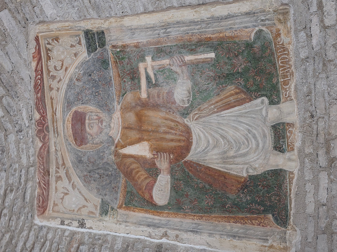 Chiesa di San Claudio al Chienti-科里多尼亚必去景点