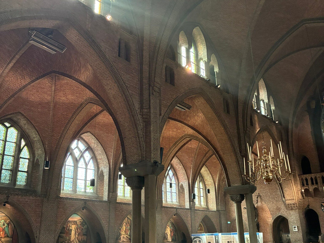 St Jansbasiliek-Laren必去景点