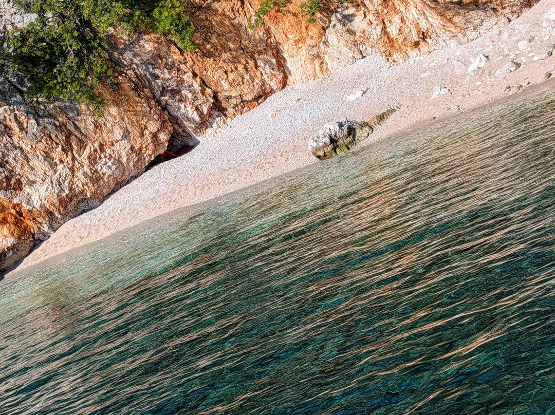 Klinica Boat Excursions-拉巴克必去景点