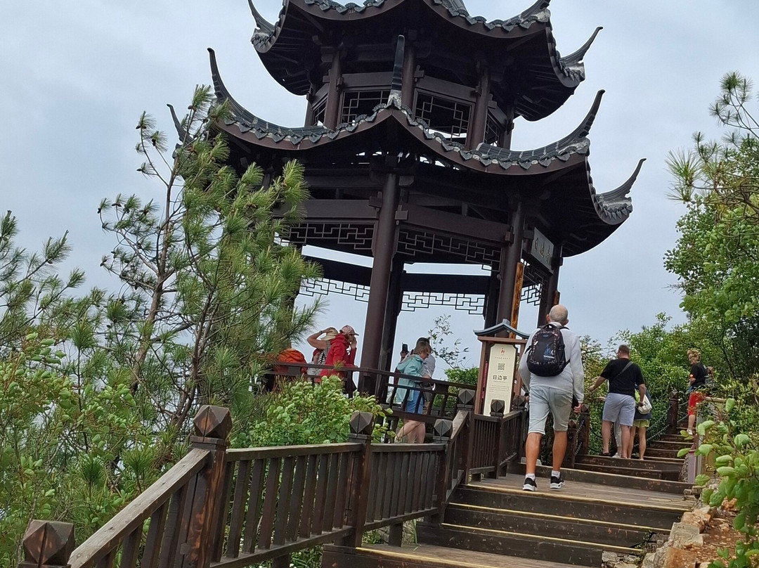 Peak of the Three Gorges Pavilions-奉节县必去景点