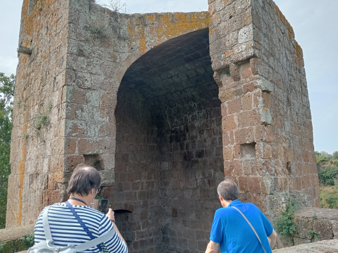 Parco Torre di Lavello-Tuscania必去景点