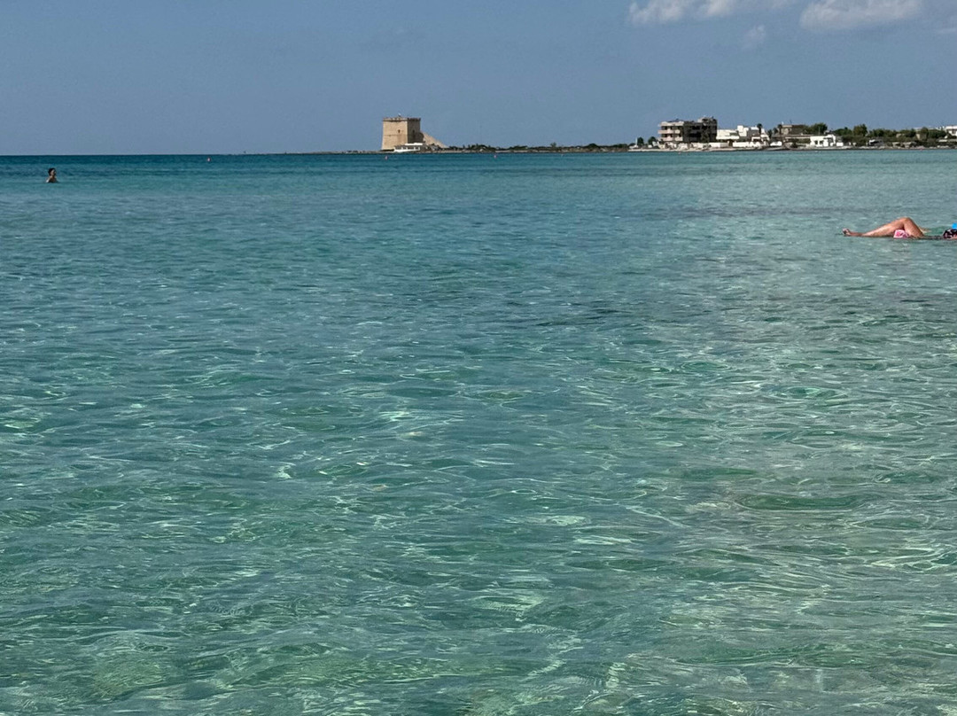 Spiaggia Di Torre Lapillo-切萨雷奥港必去景点