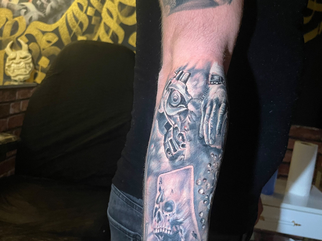 Feniks Tattoo Studio-迪迪姆必去景点