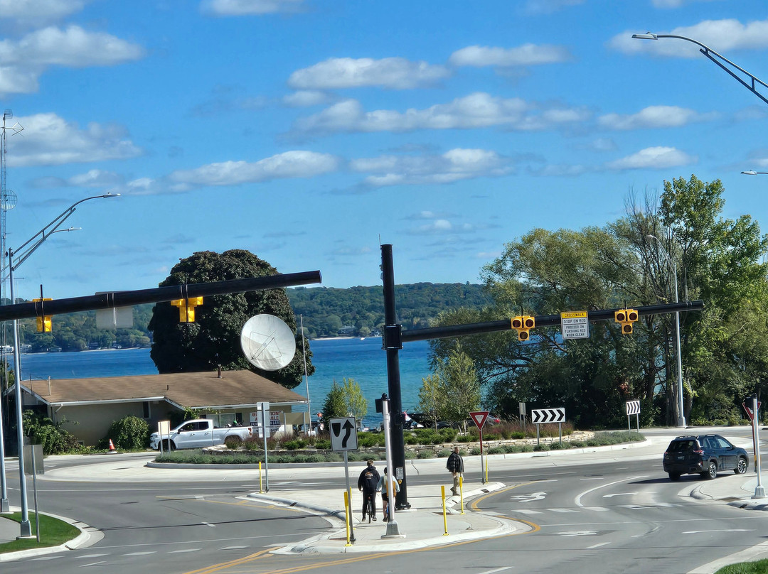 Grand Traverse Bay-特拉弗斯城必去景点