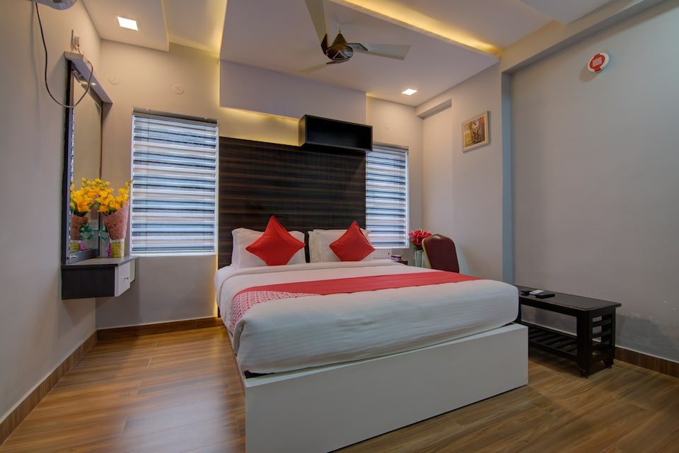 OYO 16879 Hotel Woodland