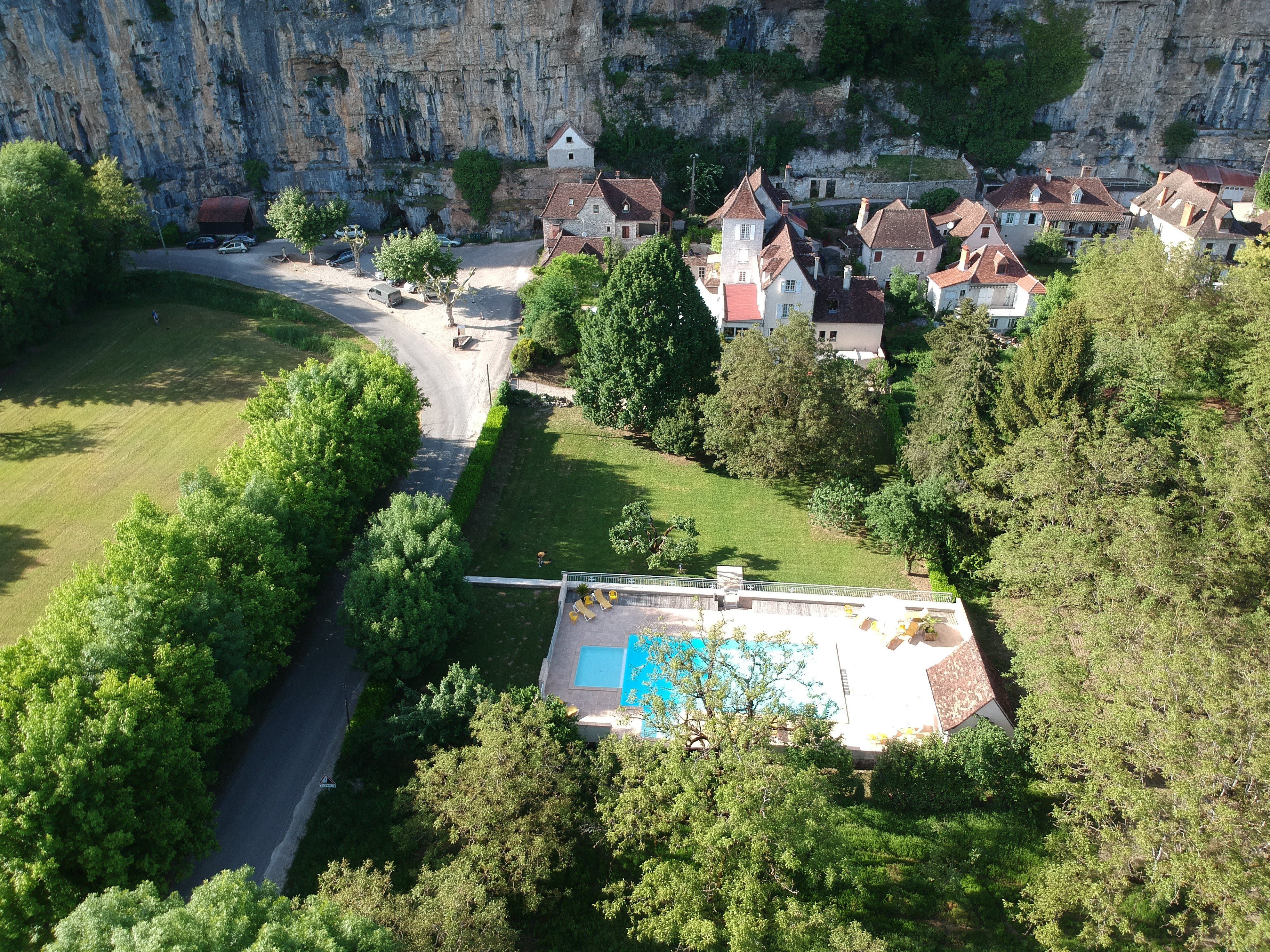 Domaine Les Falaises - Hotel et Restaurant Logis Hôtels-官方