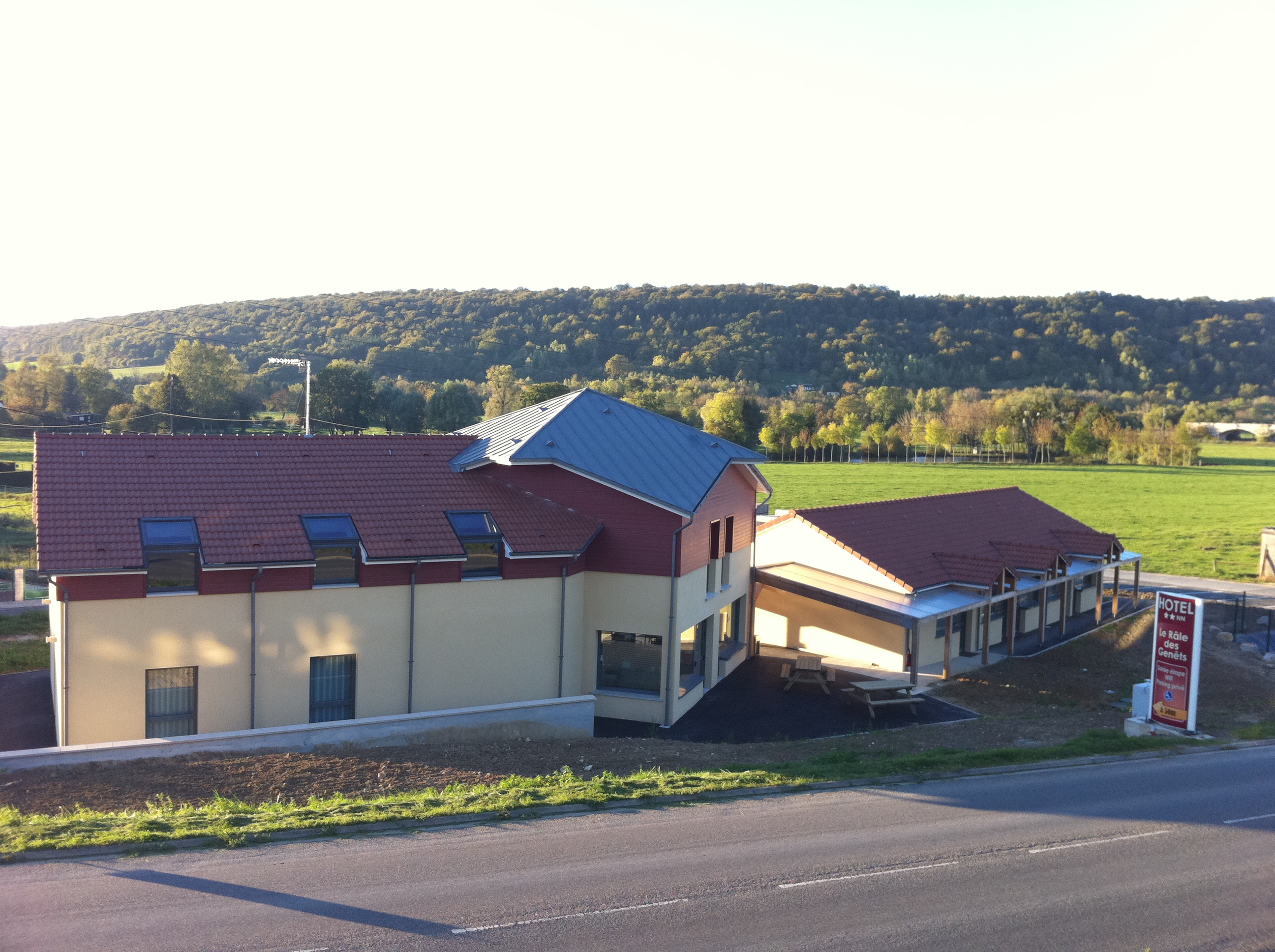 Fasthotel Dun Sur Meuse-官方
