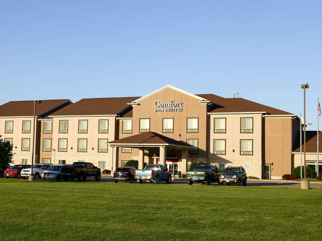 Comfort Inn & Suites Grinnell Near I-80主图