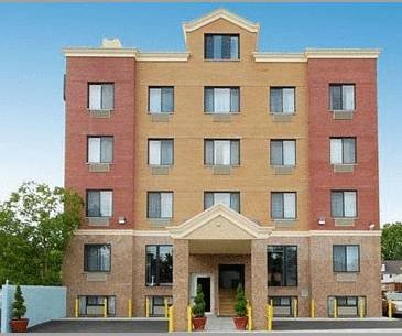 弗洛拉公园品质假日酒店