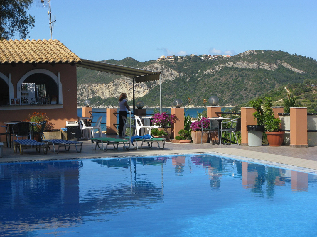 Agios Georgios酒店住宿-Theo's Hotel