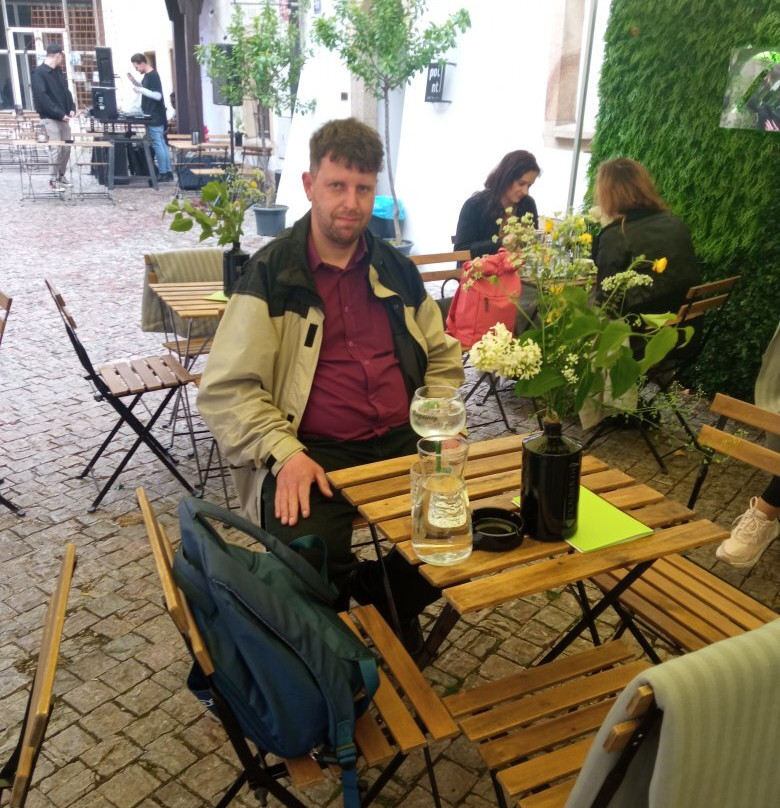 Point Café & Gallery