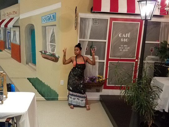 A Toast to Art-McDonough必去景点