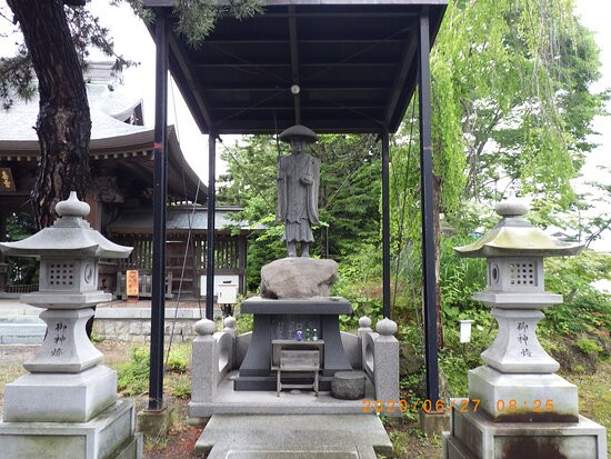 Takamasu Shrine景点图片