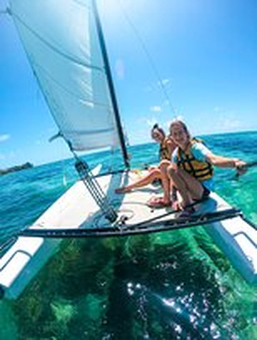 康斯丹莫里斯王子酒店主图