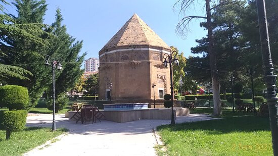 Hudavent Hatun Turbesi景点图片