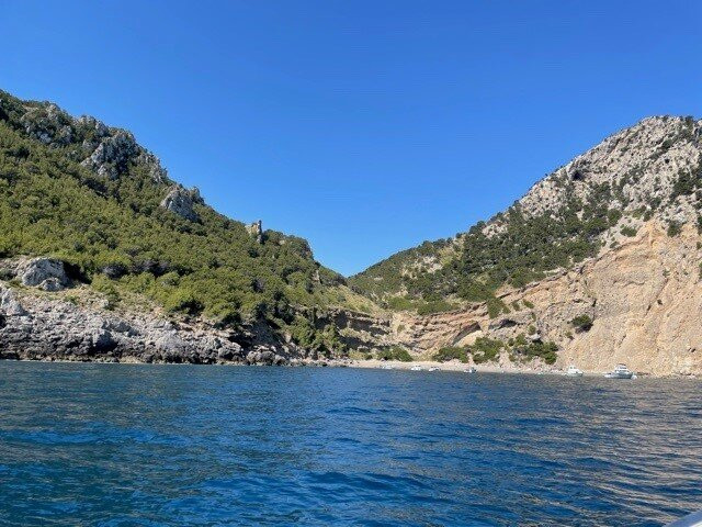 Mallorca Boat Hire-阿尔库迪亚港必去景点