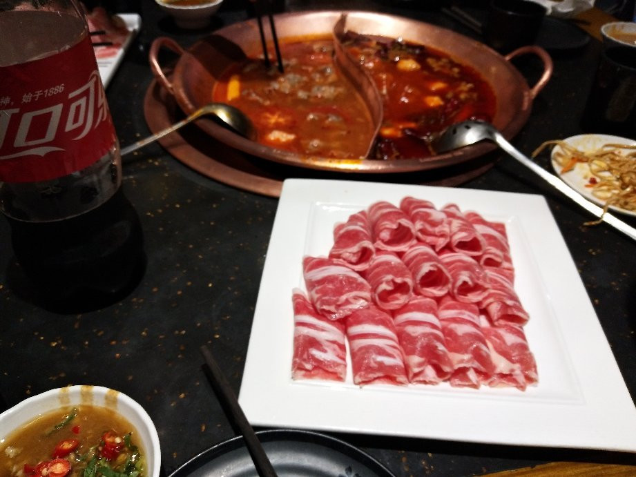 JiuNiu YiPin ChaoShan Beef Hot Pot TongChuan Road