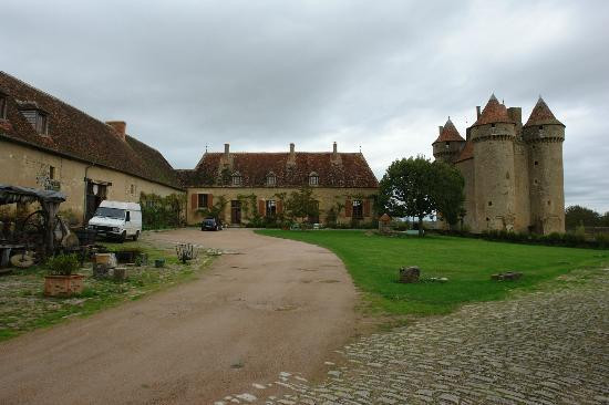 Château de Sarzay景点图片