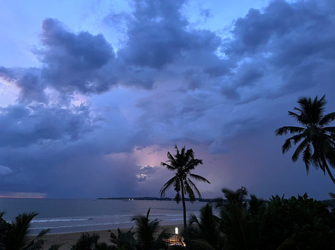 Sudda's Surf School-瓦勒迦玛必去景点