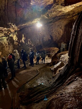 Caverns At Natural Bridge-天然桥必去景点