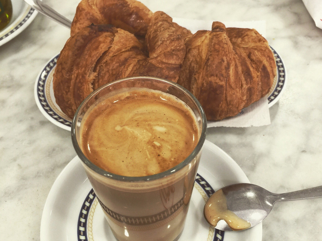 Santiago de la Ribera餐馆和美食-Confitería Montesinos Escribano