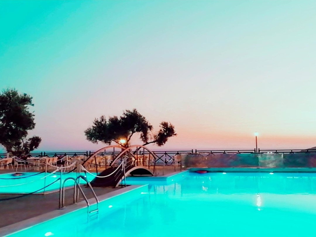 Anemos Cafe Bar Restaurant