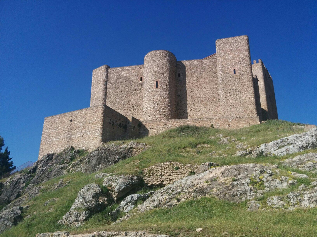 Castillo de Segura de La Sierra景点图片