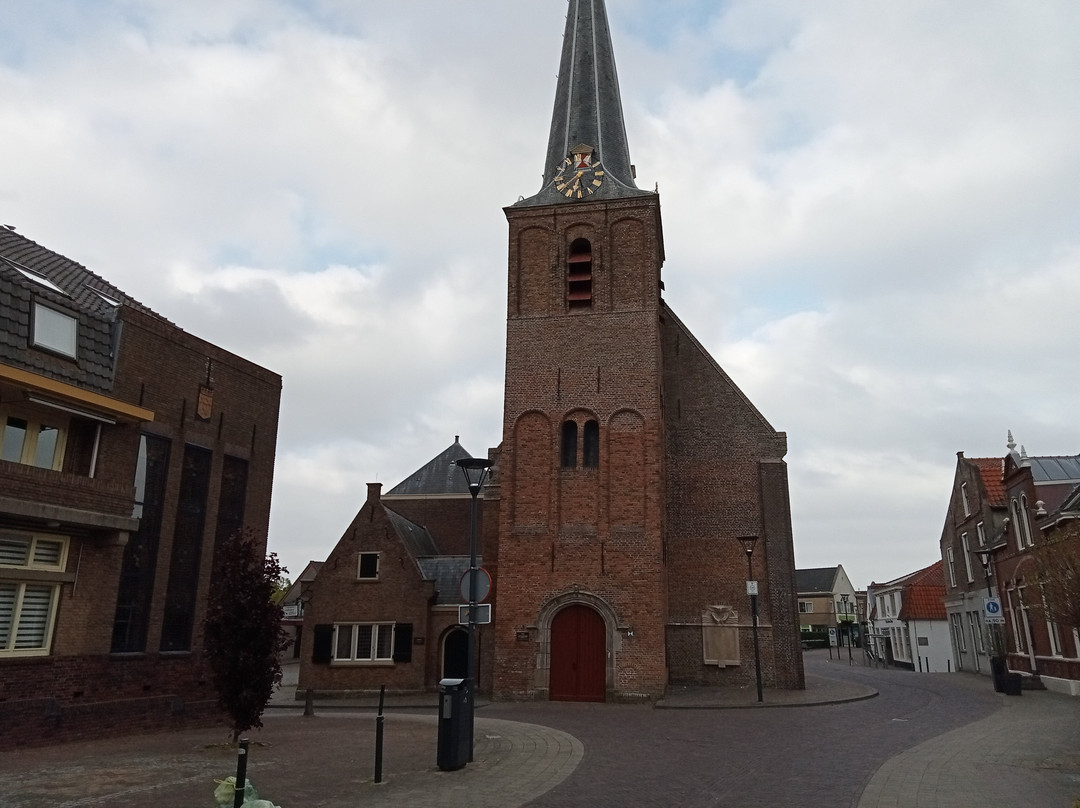 Lambertuskerk Strijen景点图片