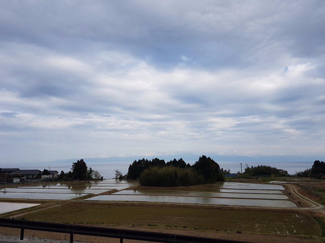 Noetsu Prefectural Border Parking Area Downline Hotokejima-side景点图片