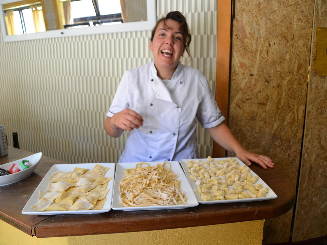 TRUFFLE COOKING CLASS AND LUNCH景点图片