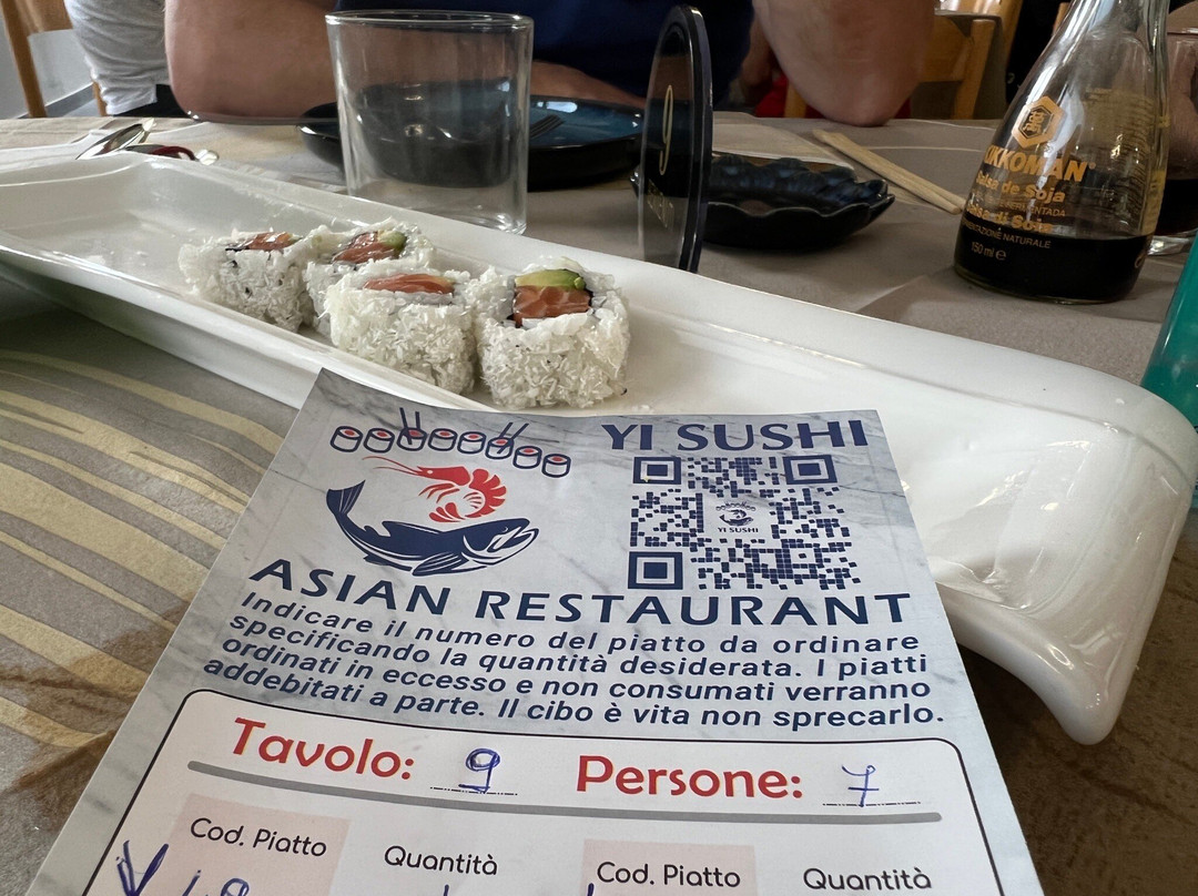 Yi Sushi Asian Restaurant