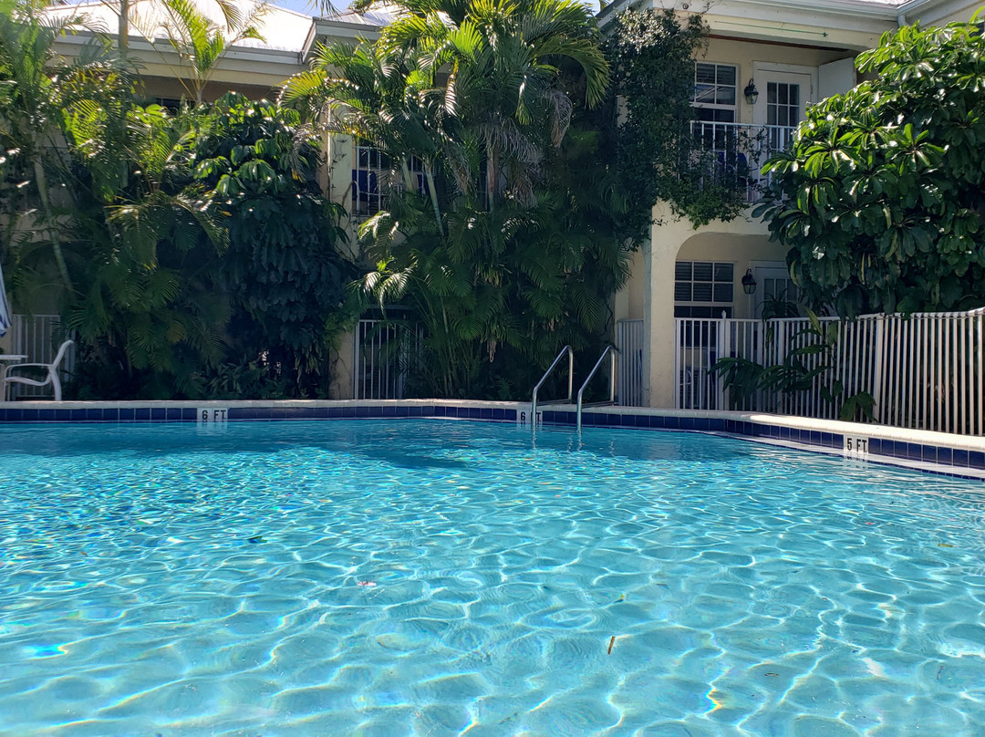 The Caribbean Court Boutique Hotel主图