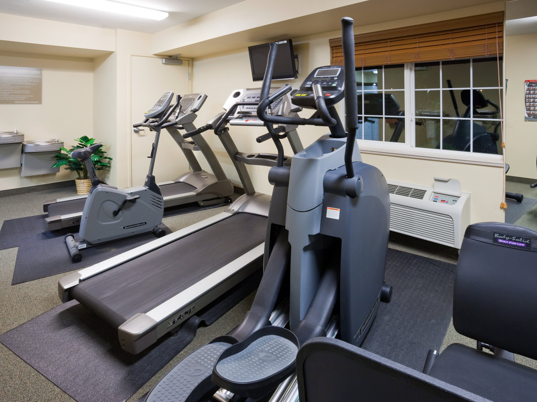 Candlewood Suites Milwaukee Brown Deer by IHG主图