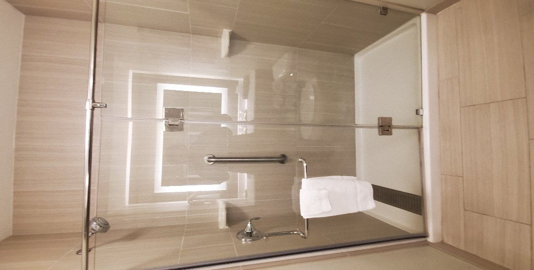 科科莫智选假日酒店主图